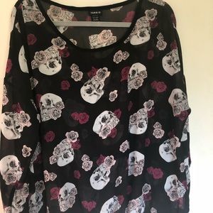 Torrid chiffon skulls and roses sweater size 0